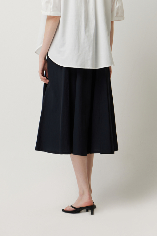 https://img.benettonmall.com/PARTS/KS/25F/SASK01541DN_MB_D2.jpg