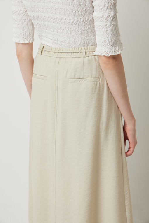 https://img.benettonmall.com/PARTS/KS/25F/SASK03541BE_MB_D4.jpg