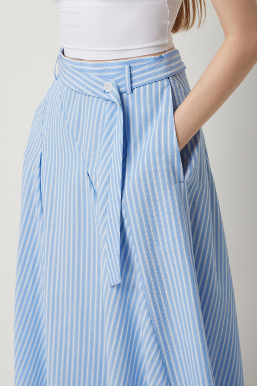 https://img.benettonmall.com/PARTS/KS/25F/SASK04541BL_MB_D3.jpg