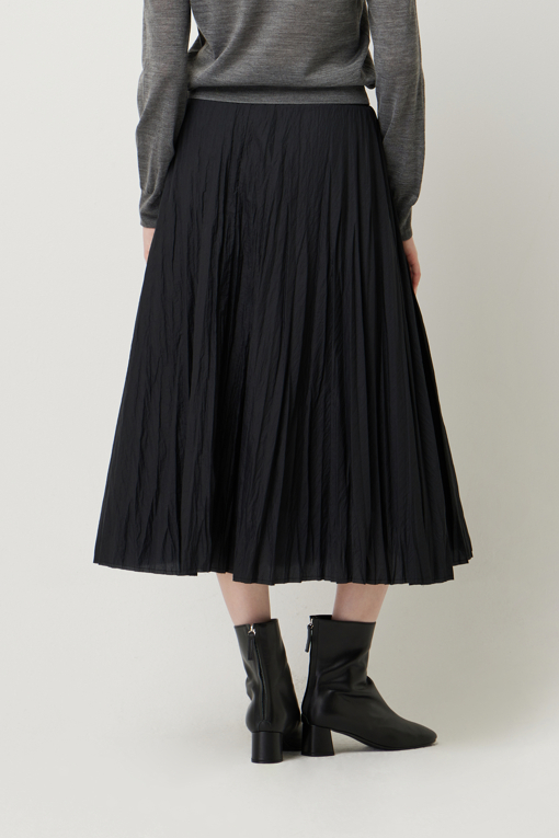 https://img.benettonmall.com/PARTS/KS/25F/SASK05541BK_MB_D2.jpg