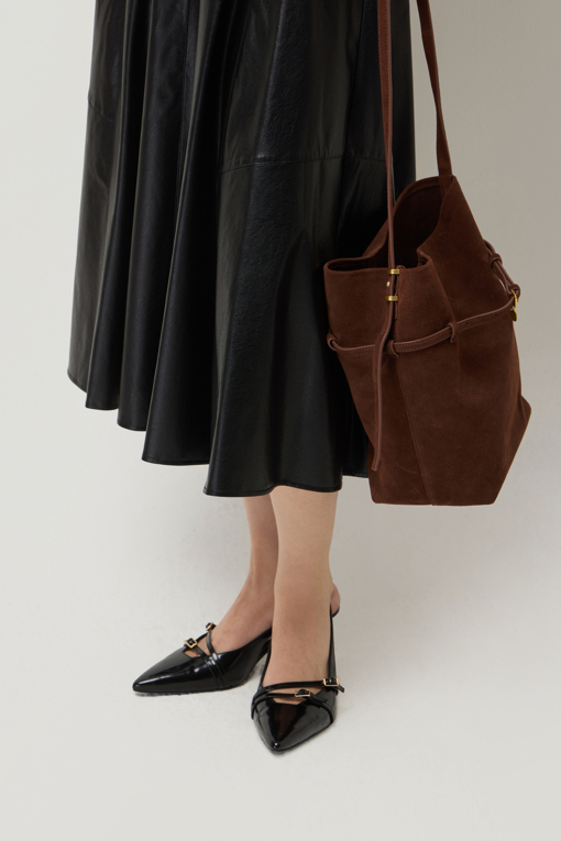 https://img.benettonmall.com/PARTS/KS/25F/SASK08541BK_MB_D4.jpg