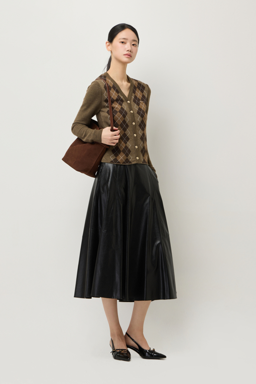 https://img.benettonmall.com/PARTS/KS/25F/SASK08541BK_MB_D5.jpg
