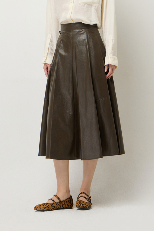 https://img.benettonmall.com/PARTS/KS/25F/SASK08541BR_MB_D1.jpg