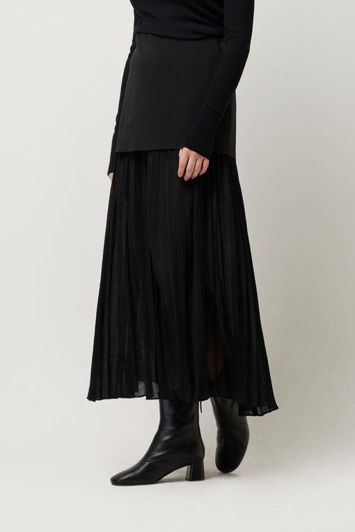 https://img.benettonmall.com/PARTS/KS/25F/SASK11541BK_MB_D1.jpg