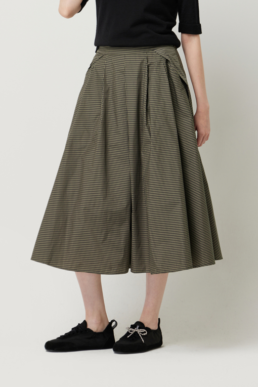 https://img.benettonmall.com/PARTS/KS/25F/SASK12541KA_MB_D1.jpg