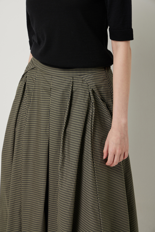 https://img.benettonmall.com/PARTS/KS/25F/SASK12541KA_MB_D3.jpg