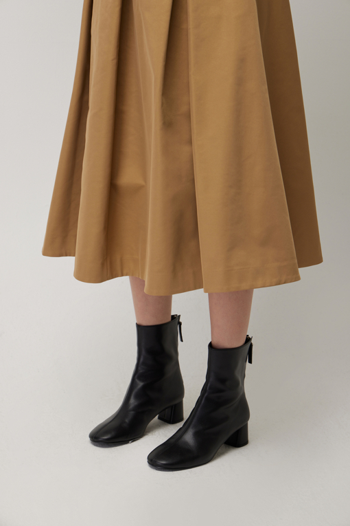 https://img.benettonmall.com/PARTS/KS/25F/SASK35561BG_MB_D4.jpg