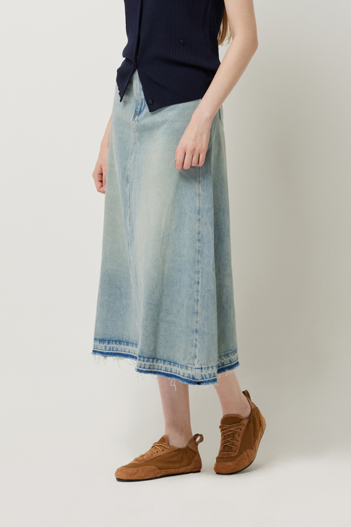 https://img.benettonmall.com/PARTS/KS/25F/SASK71541BL_MB_D1.jpg