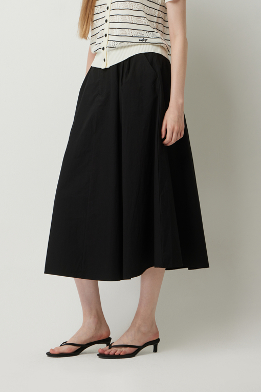 https://img.benettonmall.com/PARTS/KS/25F/SASKE1541BK_MB_D1.jpg