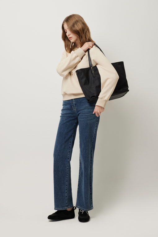https://img.benettonmall.com/PARTS/KS/25F/SATS51561CR_MB_D5.jpg