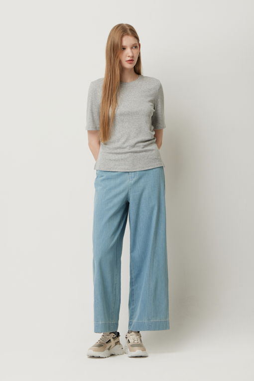 https://img.benettonmall.com/PARTS/KS/25F/SATSE1541MG_MB_D5.jpg