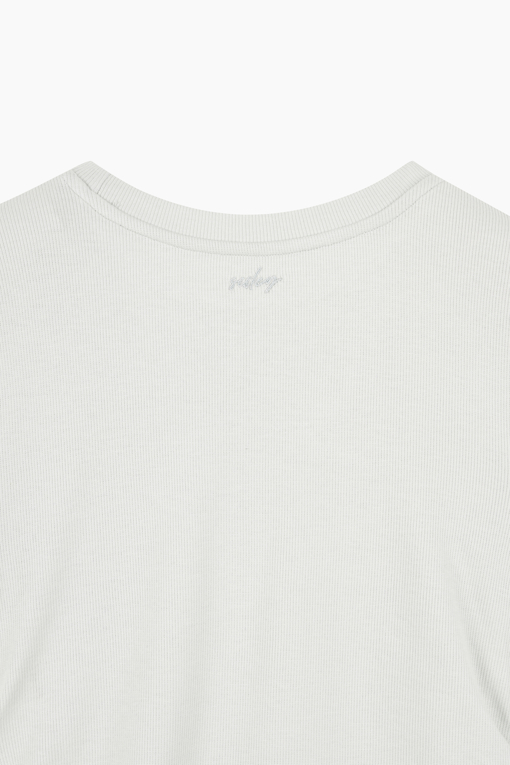 https://img.benettonmall.com/PARTS/KS/25F/SATSE1541MT_MB_D2.jpg