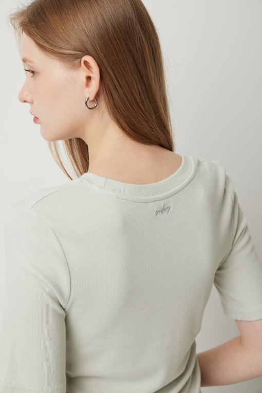 https://img.benettonmall.com/PARTS/KS/25F/SATSE1541MT_MB_D4.jpg