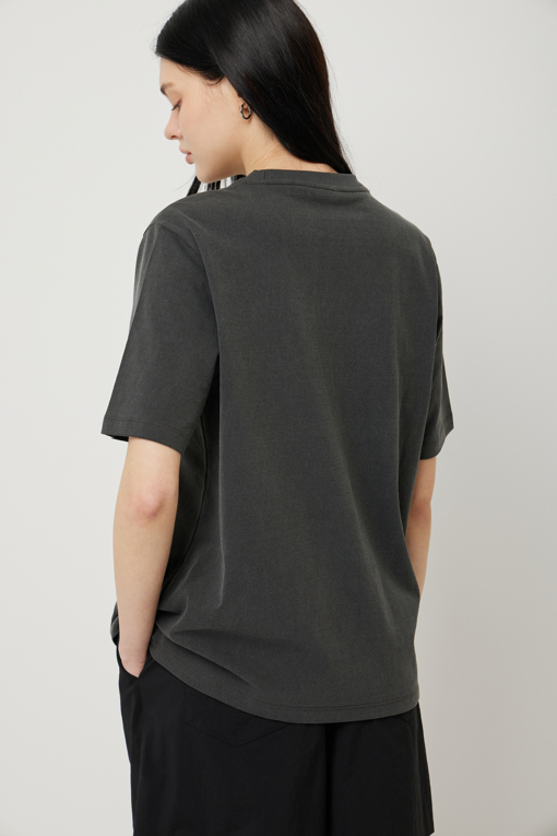 https://img.benettonmall.com/PARTS/KS/25F/SATSE3541DG_MB_D4.jpg