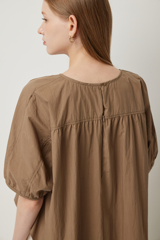 https://img.benettonmall.com/PARTS/KS/25F/SAWS03541BR_MB_D4.jpg