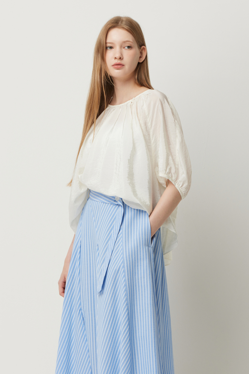 https://img.benettonmall.com/PARTS/KS/25F/SAWS03541IV_MB_D1.jpg
