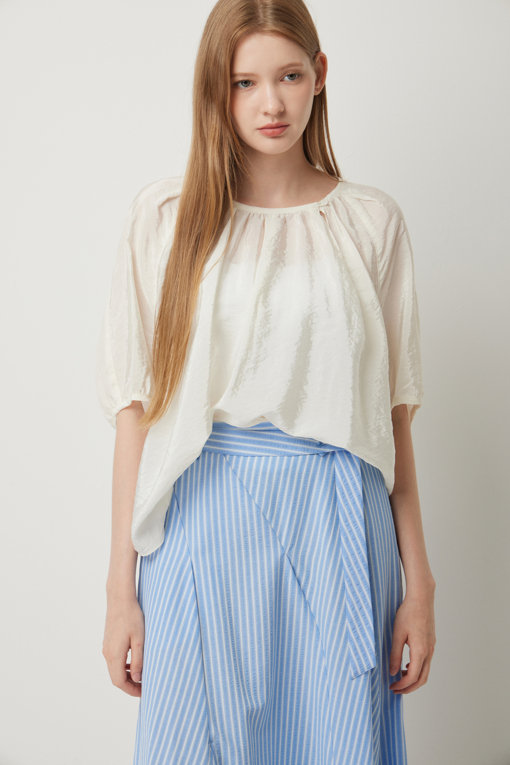 https://img.benettonmall.com/PARTS/KS/25F/SAWS03541IV_MB_D3.jpg