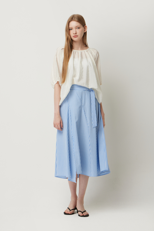 https://img.benettonmall.com/PARTS/KS/25F/SAWS03541IV_MB_D5.jpg