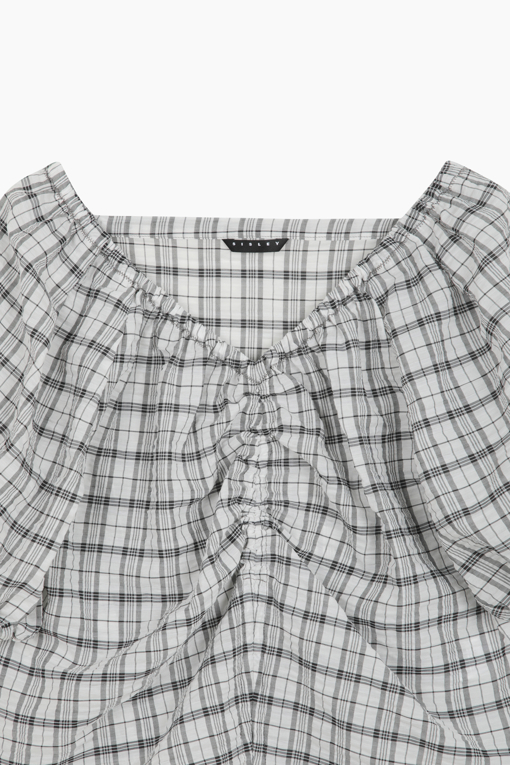 https://img.benettonmall.com/PARTS/KS/25F/SAWS05541WH_MB_D12.jpg
