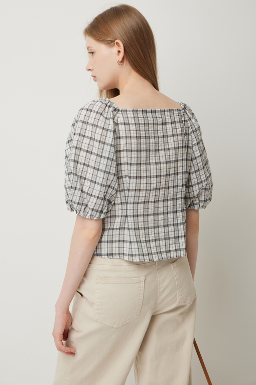 https://img.benettonmall.com/PARTS/KS/25F/SAWS05541WH_MB_D4.jpg