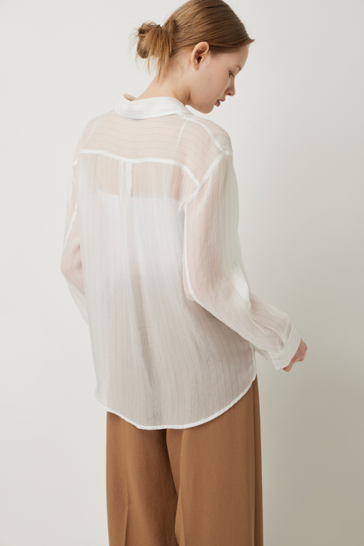 https://img.benettonmall.com/PARTS/KS/25F/SAWS06541WH_MB_D4.jpg