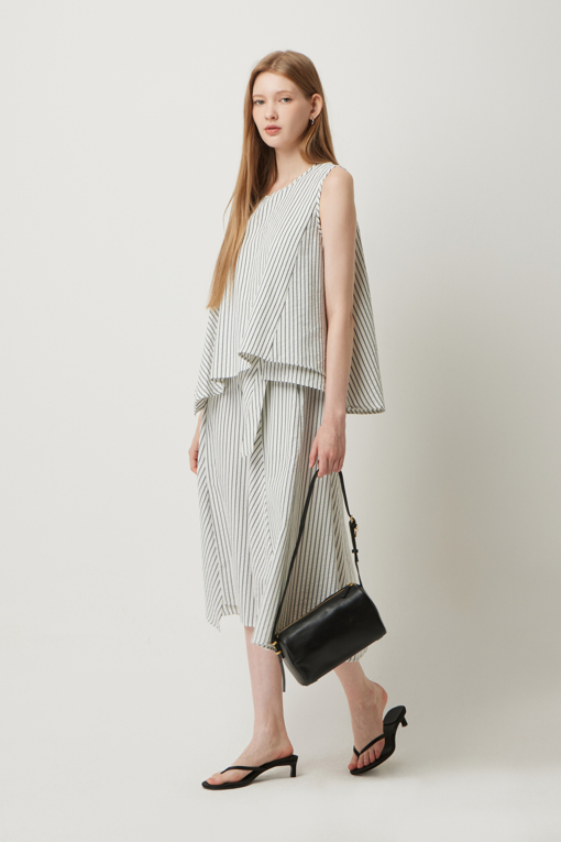 https://img.benettonmall.com/PARTS/KS/25F/SAWS09541WH_MB_D5.jpg