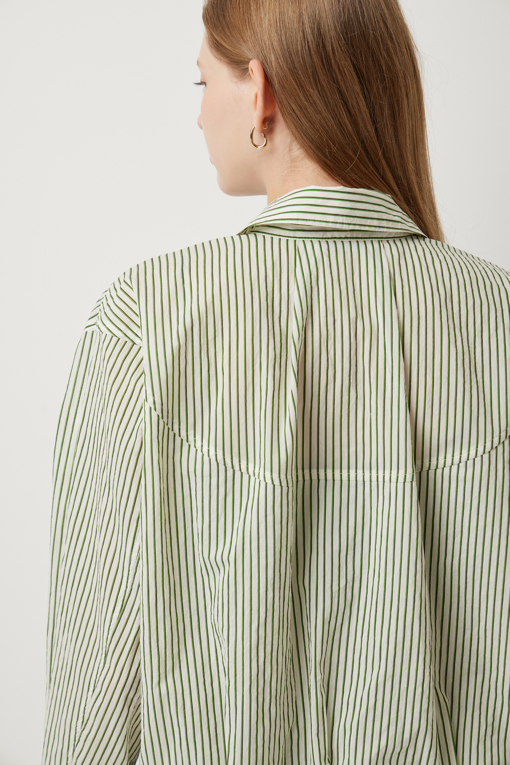 https://img.benettonmall.com/PARTS/KS/25F/SAWS12541GN_MB_D4.jpg