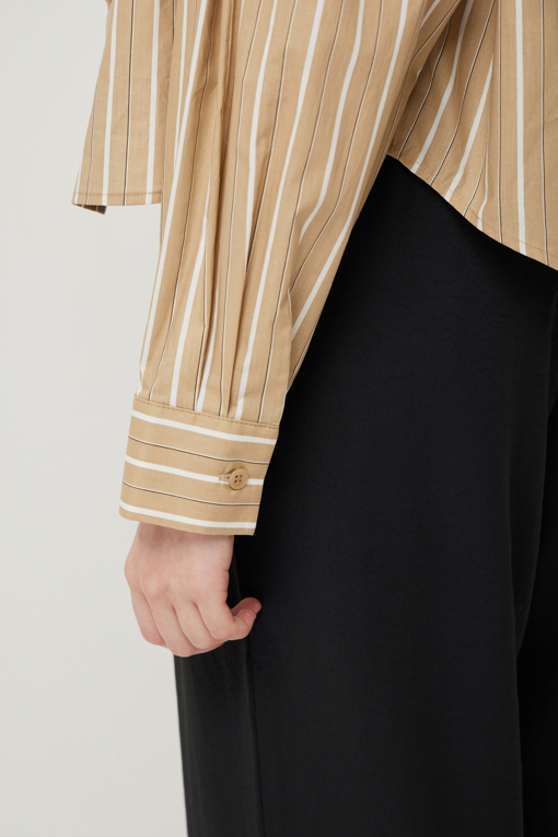 https://img.benettonmall.com/PARTS/KS/25F/SAWS71541BG_MB_D4.jpg