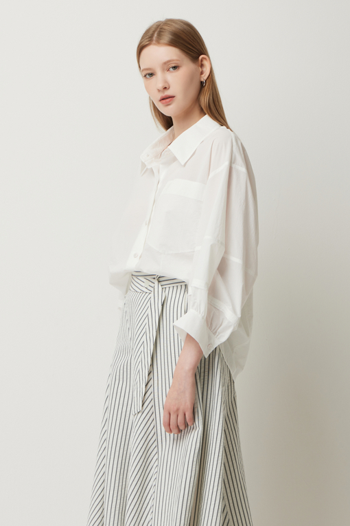 https://img.benettonmall.com/PARTS/KS/25F/SAWSE3541WH_MB_D1.jpg