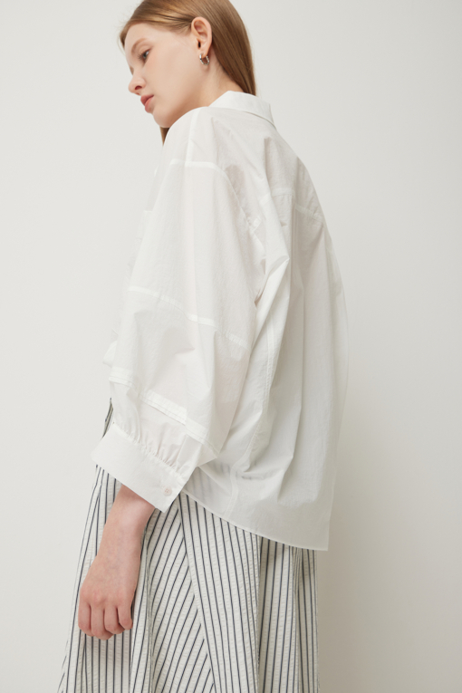 https://img.benettonmall.com/PARTS/KS/25F/SAWSE3541WH_MB_D4.jpg