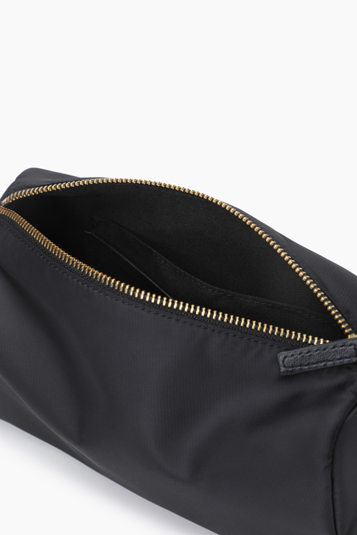 https://img.benettonmall.com/PARTS/KS/25F/SCBG02541BB_MB_D4.jpg