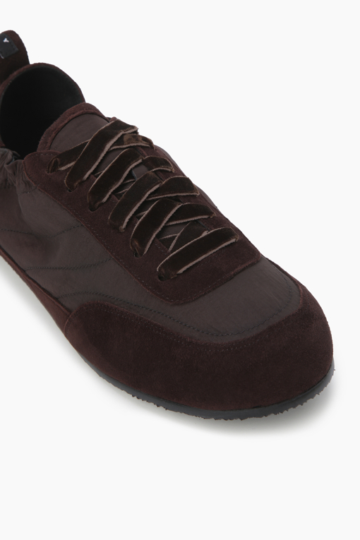 https://img.benettonmall.com/PARTS/KS/25F/SCSH01541BR_MB_D4.jpg