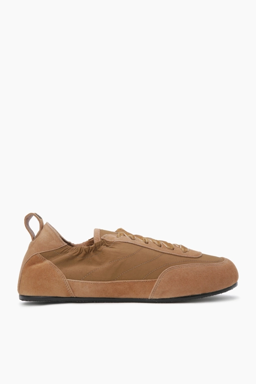 https://img.benettonmall.com/PARTS/KS/25F/SCSH01541CA_MB.jpg