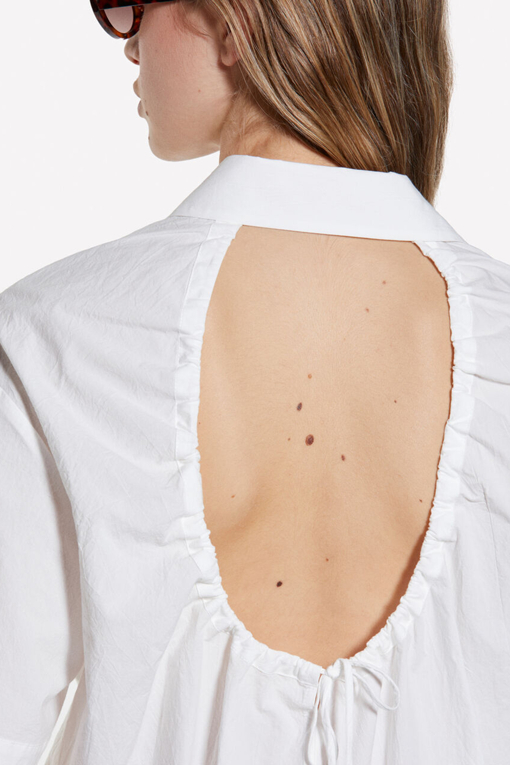 https://img.benettonmall.com/PARTS/KS/25S/52EHLQ094WH_MB_D3.jpg