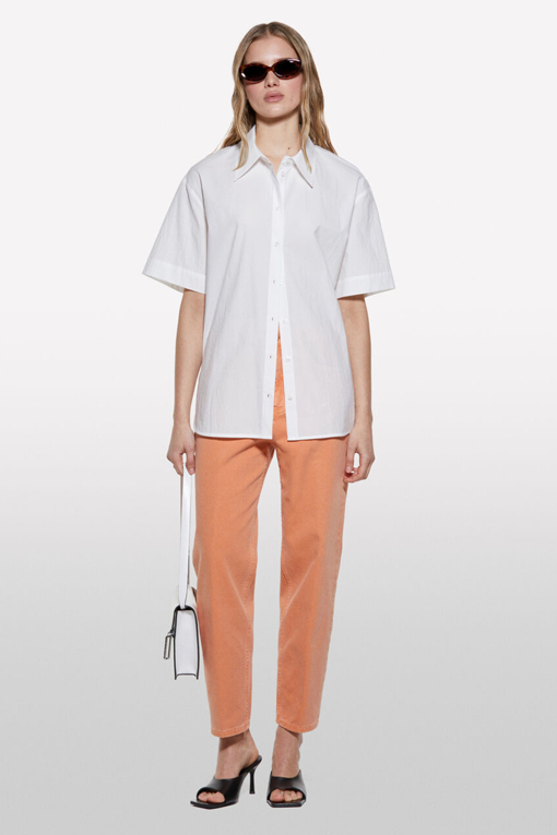 https://img.benettonmall.com/PARTS/KS/25S/52EHLQ094WH_MB_D4.jpg