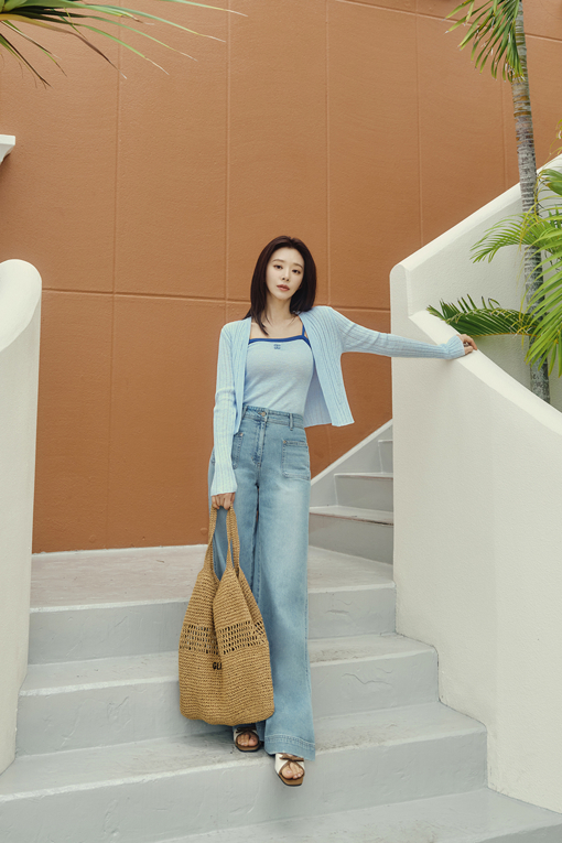 https://img.benettonmall.com/PARTS/KS/25S/SADP37531LB_MB_D1.jpg