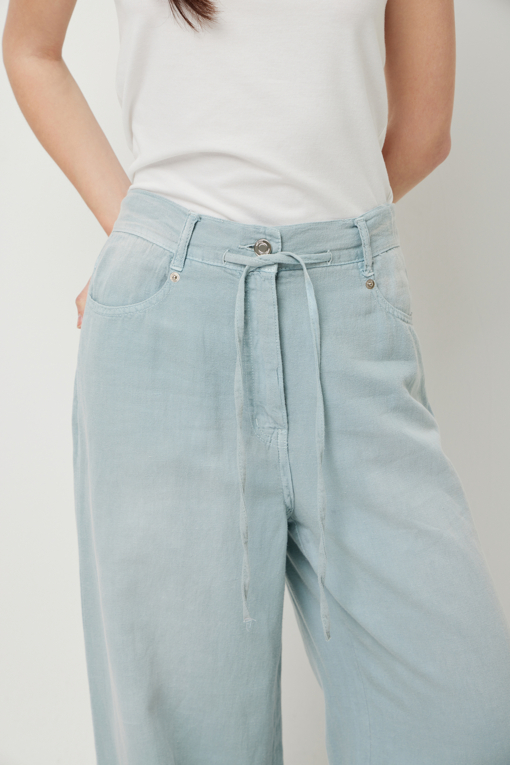 https://img.benettonmall.com/PARTS/KS/25S/SADP40531LB_MB_D3.jpg