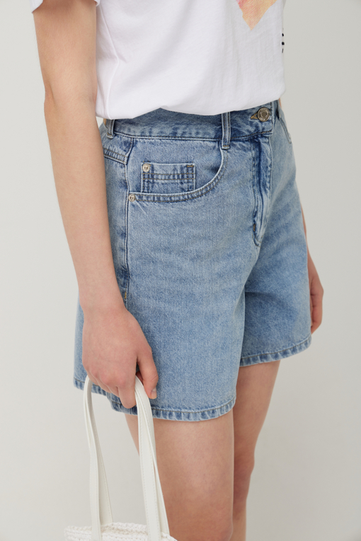https://img.benettonmall.com/PARTS/KS/25S/SADP45531BL_MB_D3.jpg