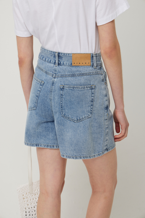 https://img.benettonmall.com/PARTS/KS/25S/SADP45531BL_MB_D4.jpg