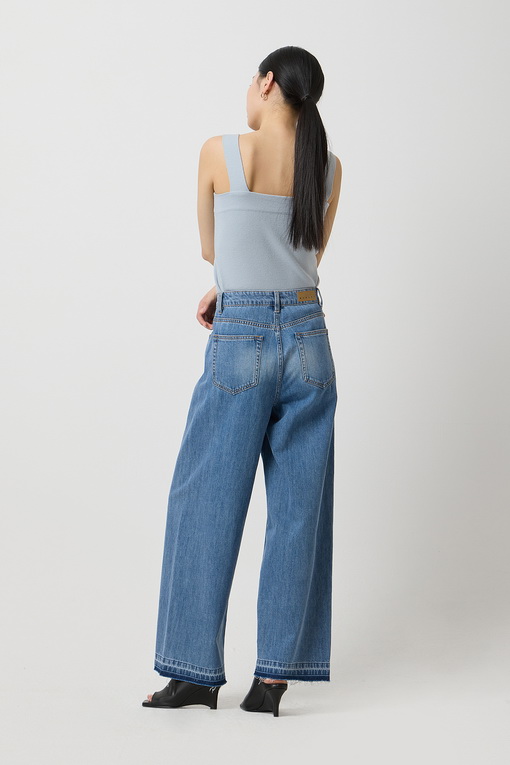 https://img.benettonmall.com/PARTS/KS/25S/SADP80531BL_MB_D2.jpg