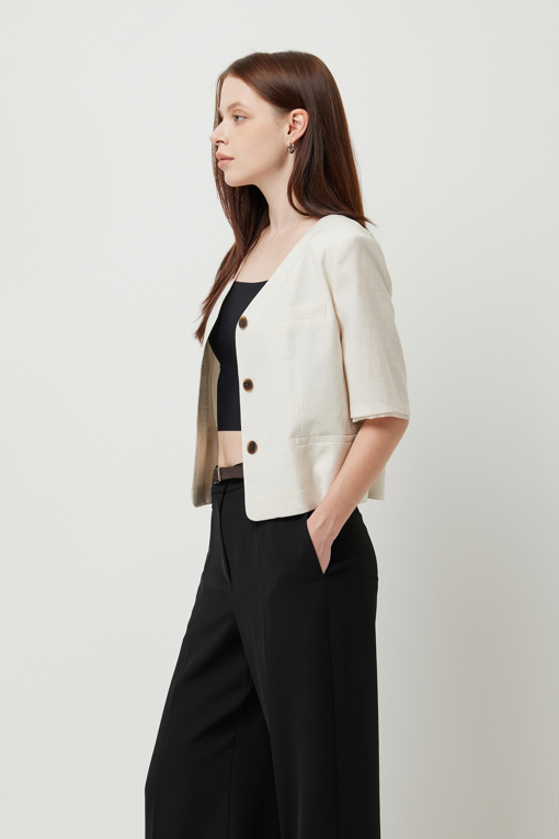 https://img.benettonmall.com/PARTS/KS/25S/SAJKE8531IV_MB_D1.jpg
