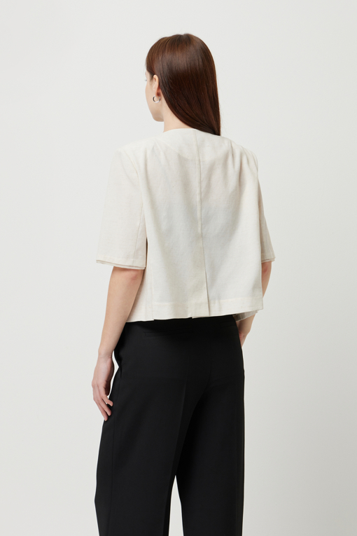 https://img.benettonmall.com/PARTS/KS/25S/SAJKE8531IV_MB_D2.jpg
