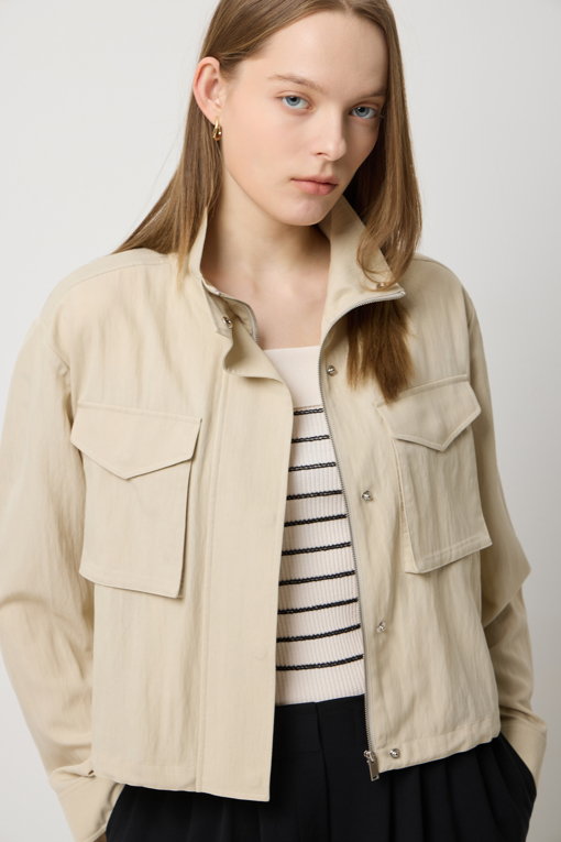https://img.benettonmall.com/PARTS/KS/25S/SAJP81531BE_MB_D3.jpg