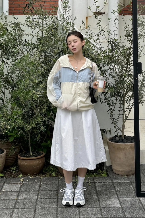 https://img.benettonmall.com/PARTS/KS/25S/SAJP90531BE_MB.jpg