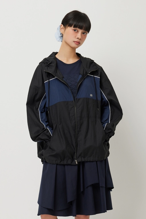 https://img.benettonmall.com/PARTS/KS/25S/SAJP90531BK_MB.jpg