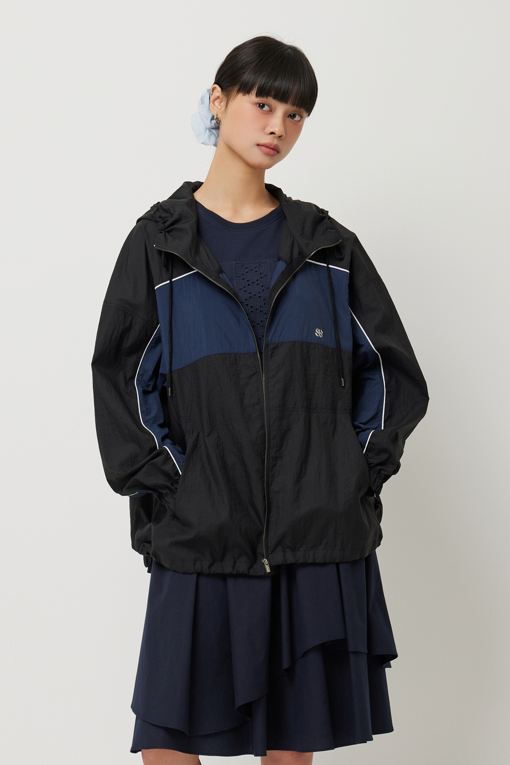 https://img.benettonmall.com/PARTS/KS/25S/SAJP90531BK_MB_D0.jpg