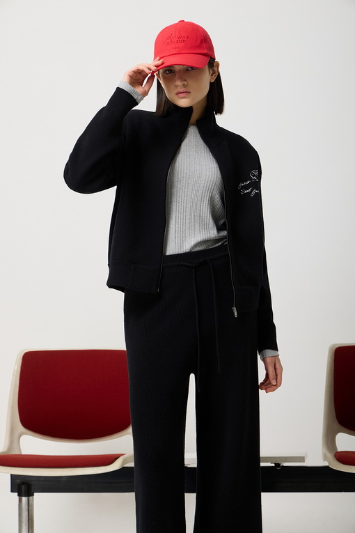 https://img.benettonmall.com/PARTS/KS/25S/SAKC03511BK_MB_D4.jpg