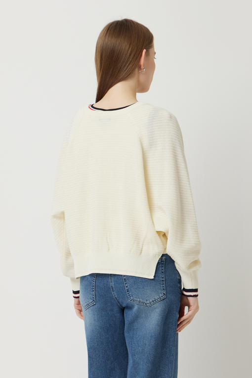 https://img.benettonmall.com/PARTS/KS/25S/SAKC06511IV_MB_D2.jpg