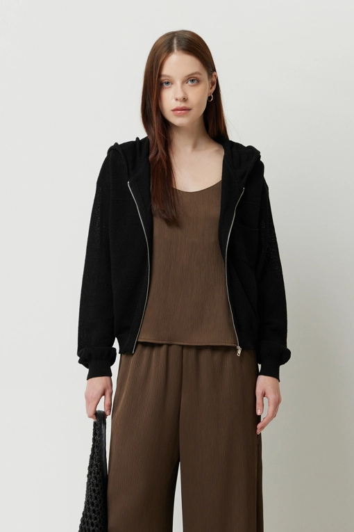 https://img.benettonmall.com/PARTS/KS/25S/SAKC39531BK_MB.jpg