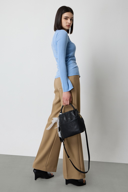 https://img.benettonmall.com/PARTS/KS/25S/SAKP03511BL_MB_D5.jpg